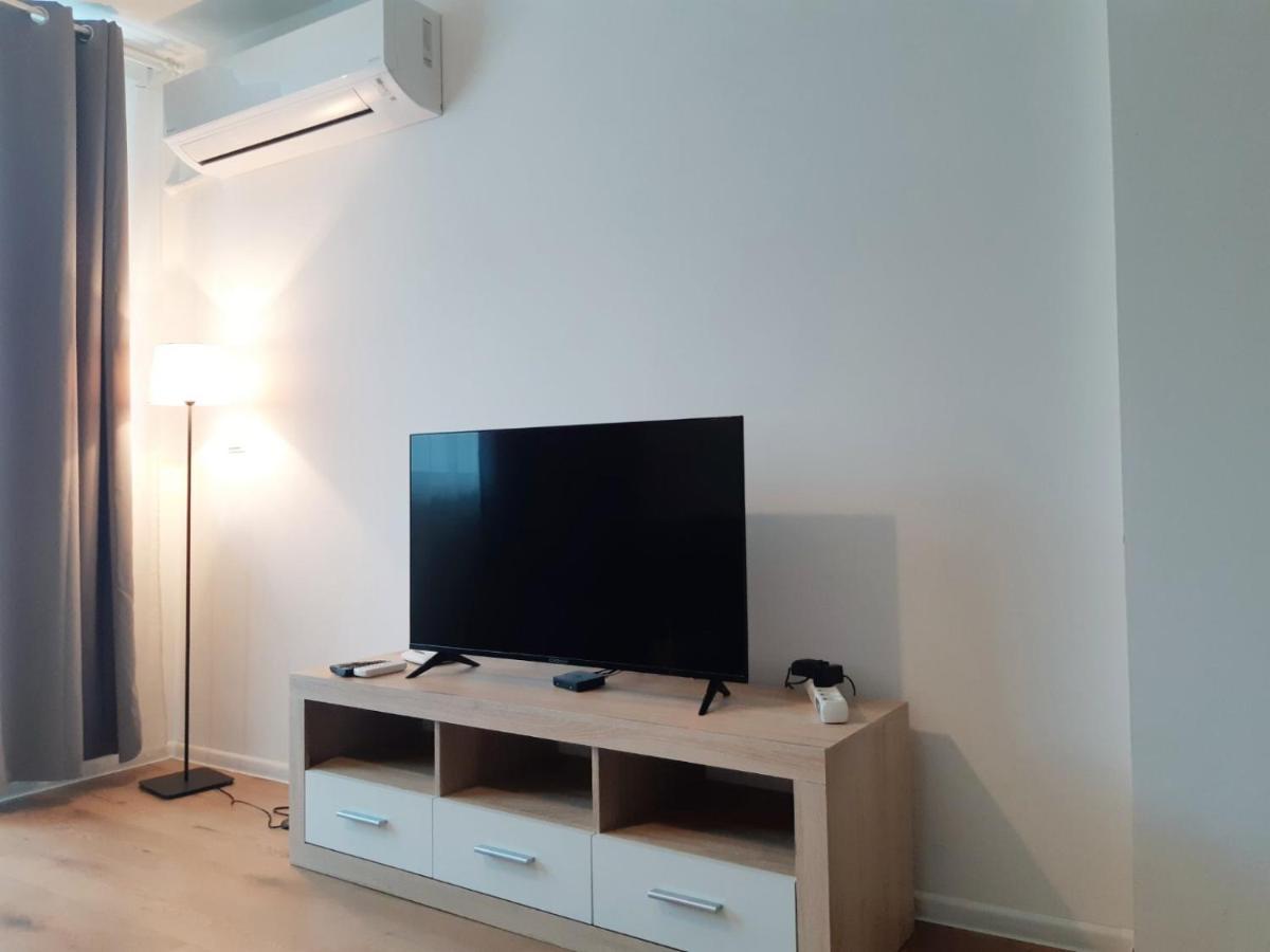 Huge Apartment With A Parking Space In The Same Building Sofia Zewnętrze zdjęcie
